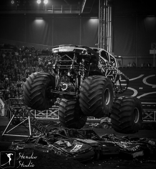 monster x tour 8122143596 l