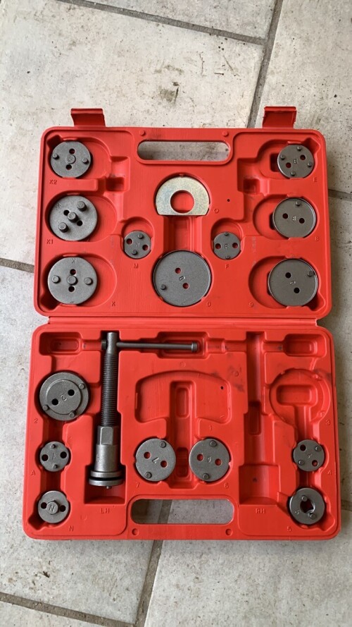 D850F3B6 2C7F 4013 A2F3 D0F8DFF83595 groot