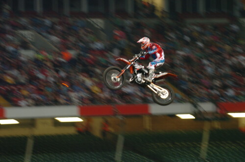 jump 2560364583 l