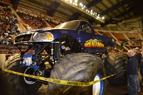 monster truck 014 8544449955 l