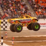 I4UdX0