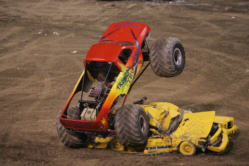 MONSTER JAM 11009 A 545