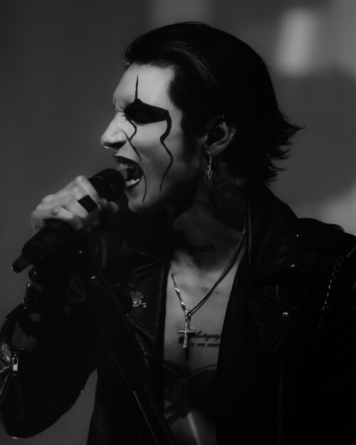andyblack 250697652562007694873102879107796192389275n