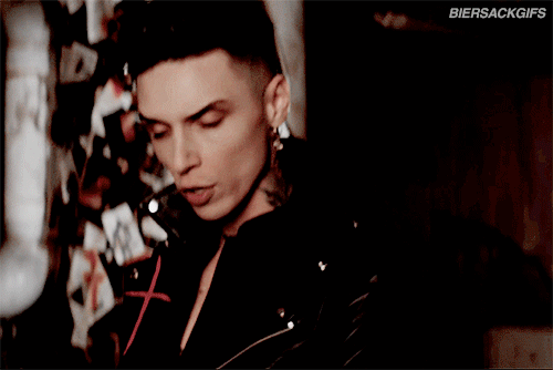 JcSwHx.gif