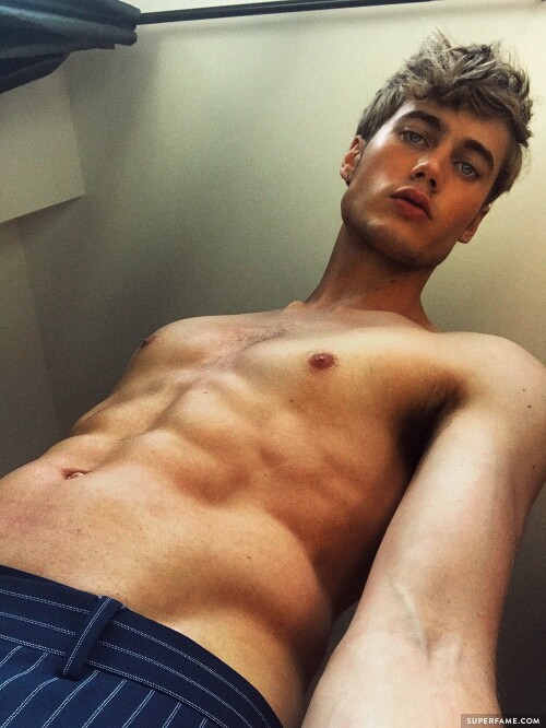 neels visser shirtless body