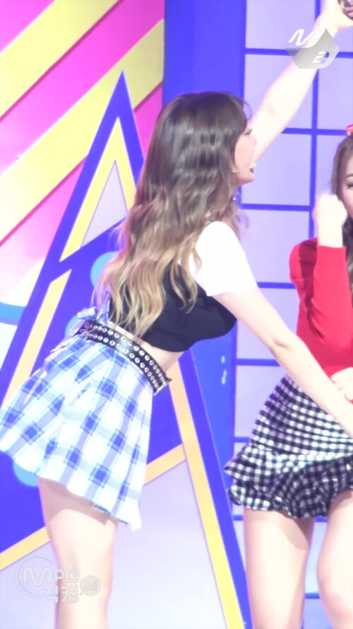 NFAGm7.webm