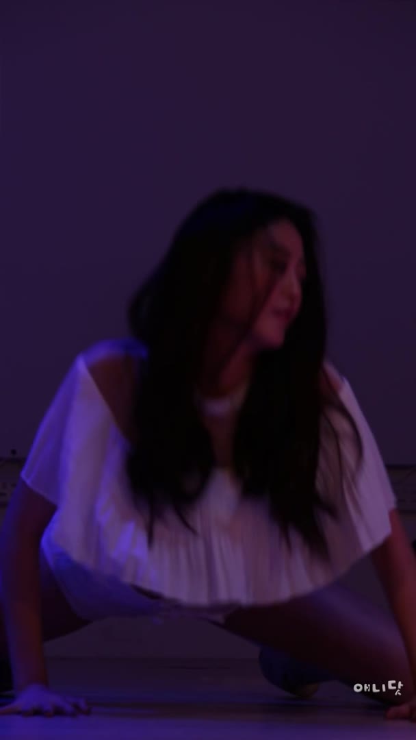 NfNGU5.webm