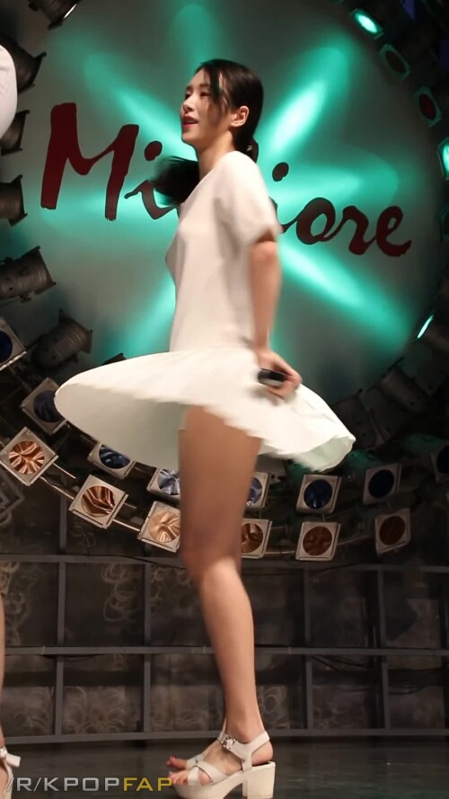 NfU4WM.webm