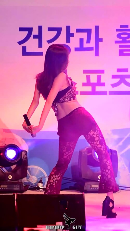 NfXWxo.webm