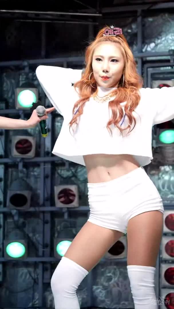 NffZMi.webm