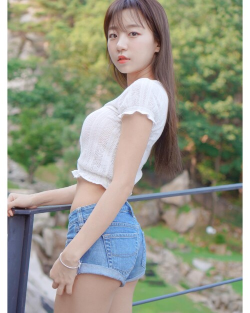 NhvY7i.jpg