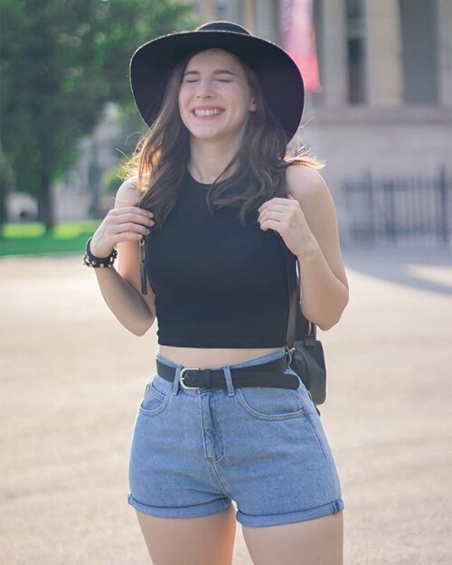 fV0qE9.jpg
