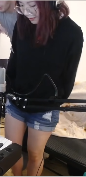 uNEINm.png